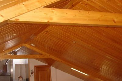 Buhardilla techo madera